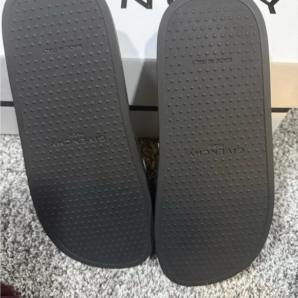 Givenchy Black Slides with White Logo - Picture 3 of 3